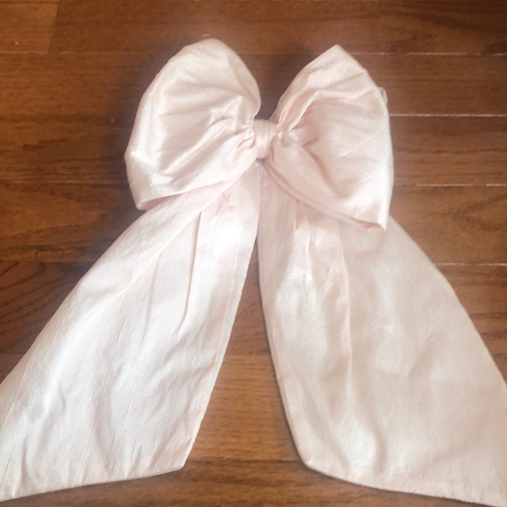 Crib bows